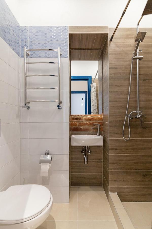 Leogrand Three Bedrooms Vip Apartments On Kniazia Romana 12 Lviv Bagian luar foto