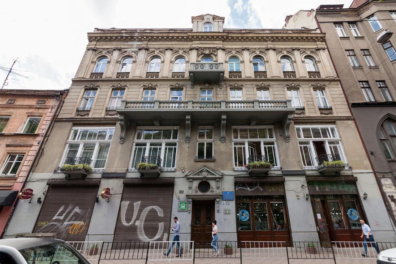 Leogrand Three Bedrooms Vip Apartments On Kniazia Romana 12 Lviv Bagian luar foto